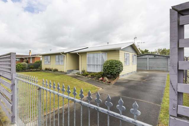 53 Sherwill Street East Feilding_1