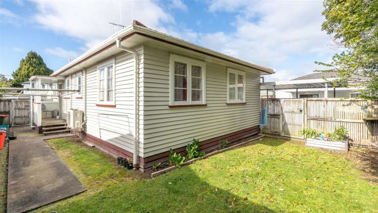 16 Wall Street Nawton_4