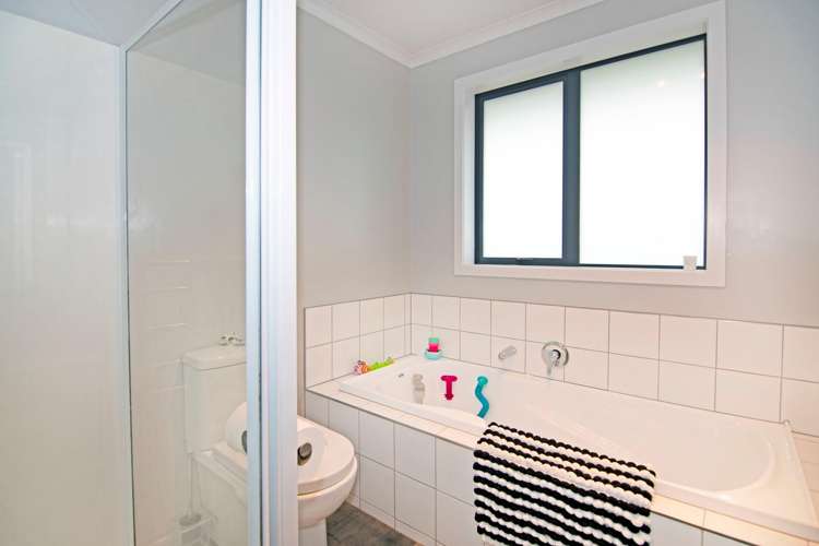 17 Hammill Grove Stoke_18