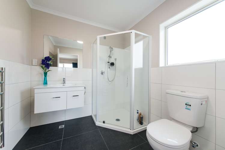 1 Waitoro Lane Henderson_11