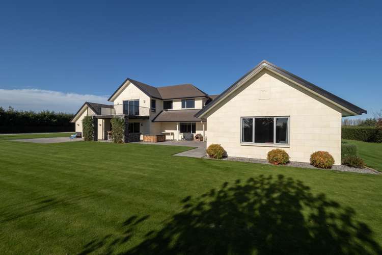 141 Milton Road South Elgin_1