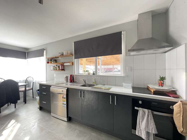 11 Mattingley Street Aranui_16