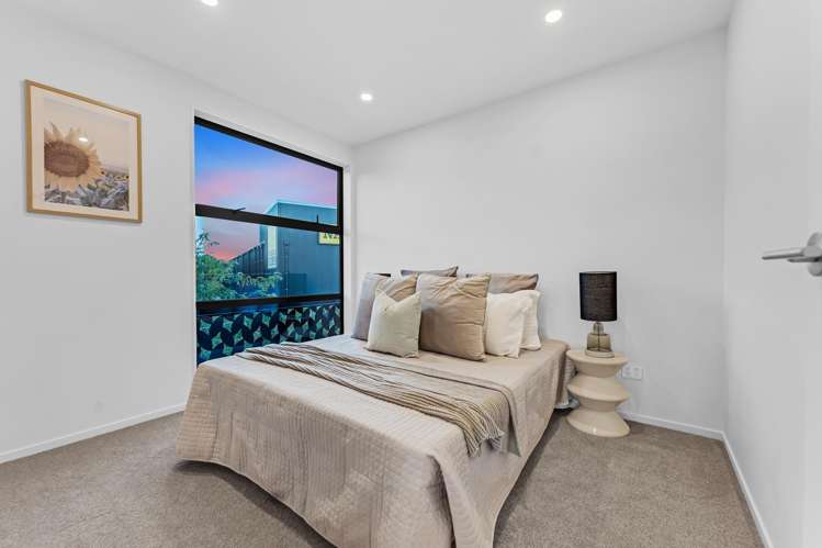 2-8/1 Waiohua Road Greenlane_4
