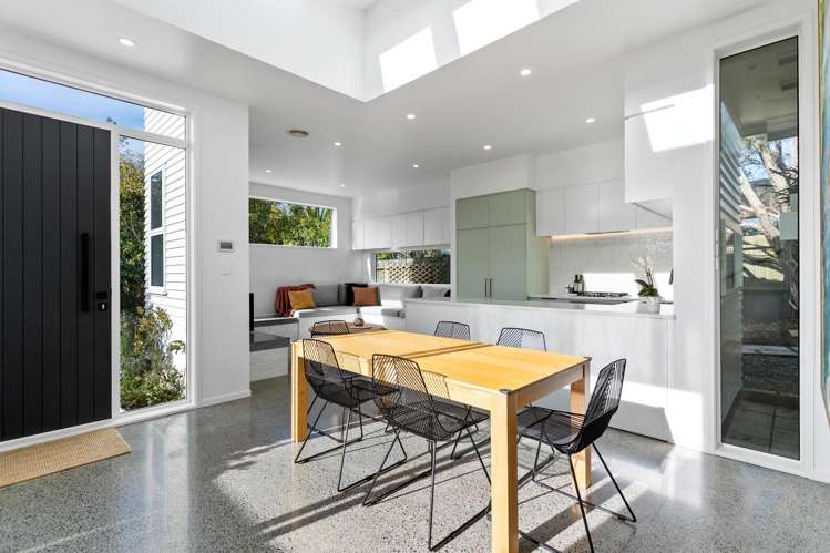 60A Premier Avenue Point Chevalier_1