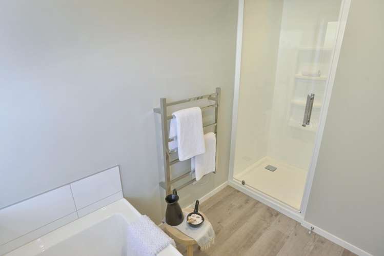 409 High Street South Carterton_16