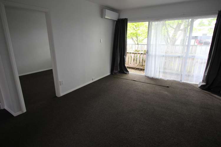 2/11 Pascal Street Central - Palmerston Nth_12