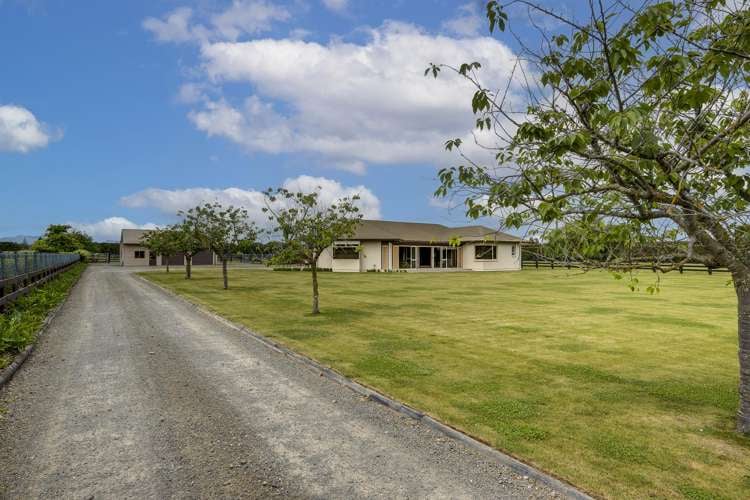 1316 Southland Road Longlands_32