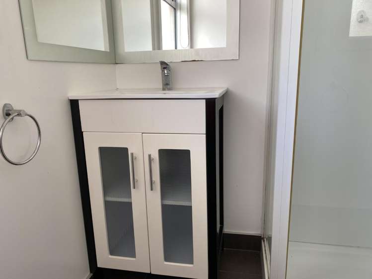 2/109 Clouston Park Road 11304_9