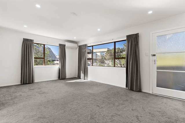 38B Amorino Drive Red Beach_2