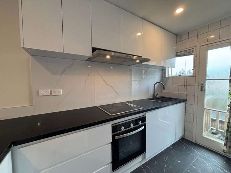 1/20 Cheviot Street Woodhill_3