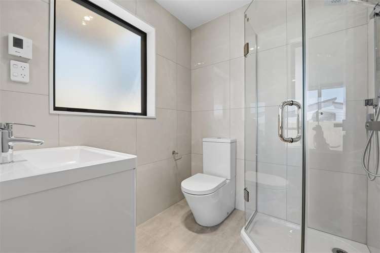 13 Whale Bay Rise Gulf Harbour_23