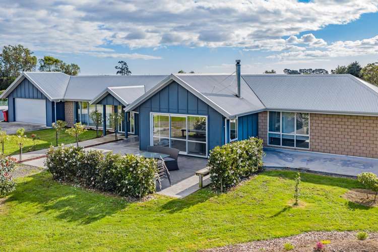 76 Pohutukawa Drive_2