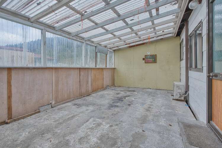 43 Main Road Harihari_17