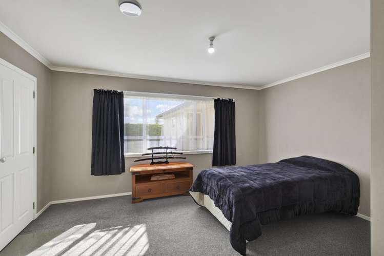156 King Road Inglewood_23