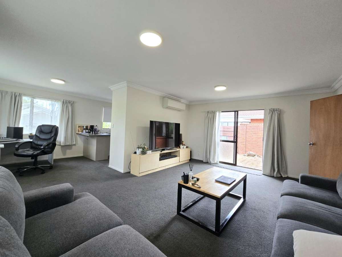 Spacious Two-Bedroom Home in Central Tauranga - Available on/after 30/11/2026 3