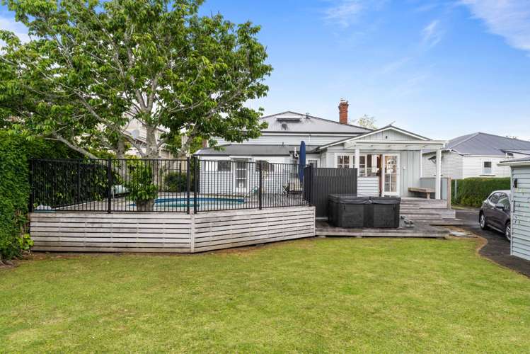 83 Taylors Road Mount Albert_16