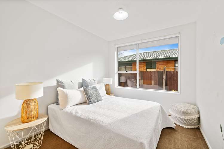 12 Karnak Crescent Russley_7