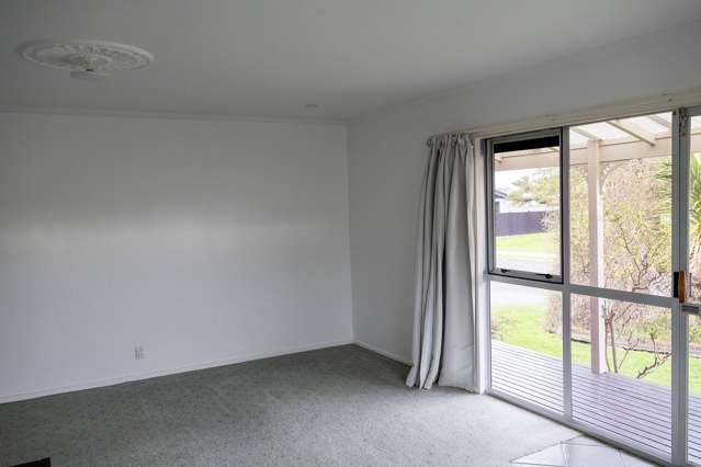 94 Treadwell Street Springvale_4
