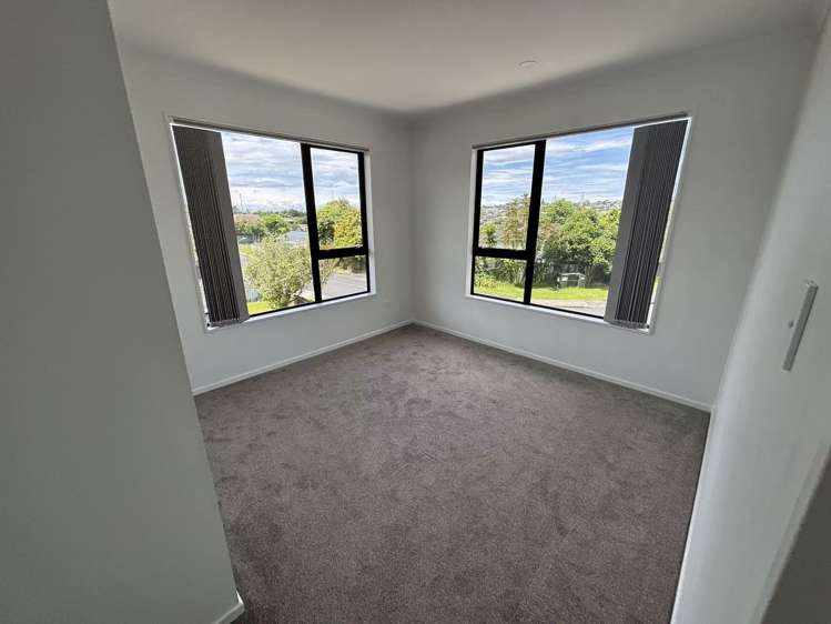 31A Helleur Road Massey_8