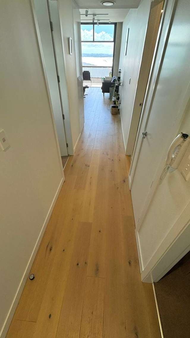 Modern City Fringe 2-BR Apt w Parking & Views