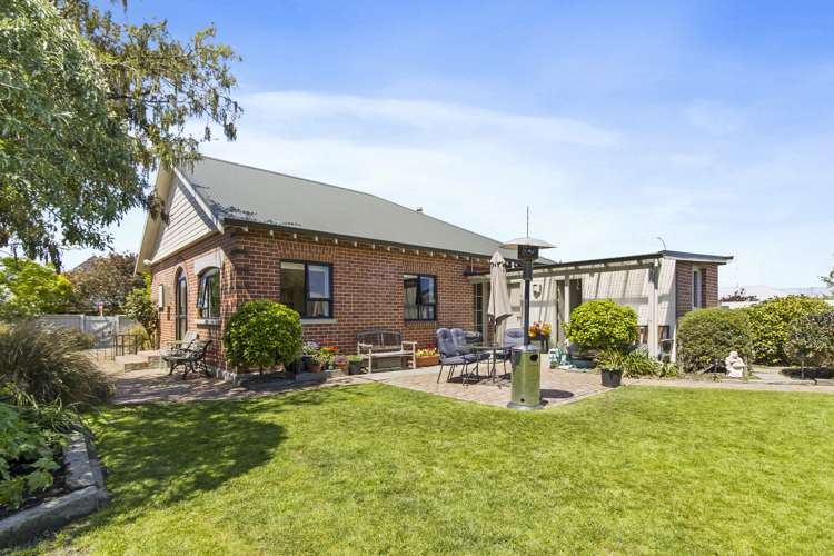 19 Hillview Crescent Highfield_23