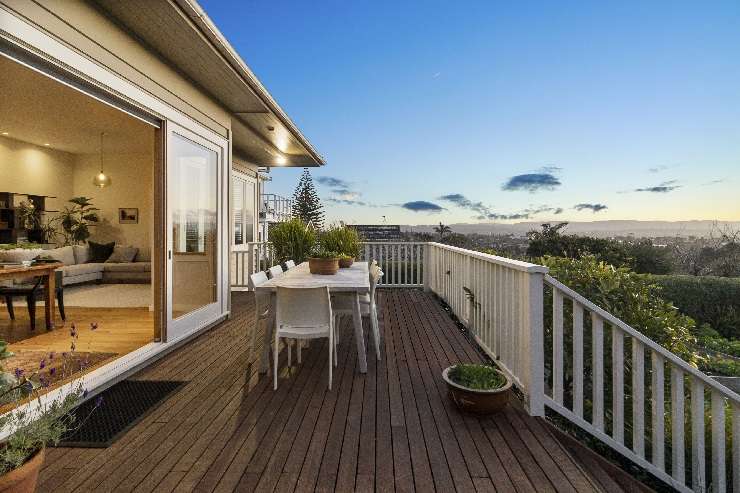 A smartly renovated cottage on Elam Street, in Parnell, Auckland, attracted a lot of heat at Barfoot & Thompson's auction last week. Photo / Supplied