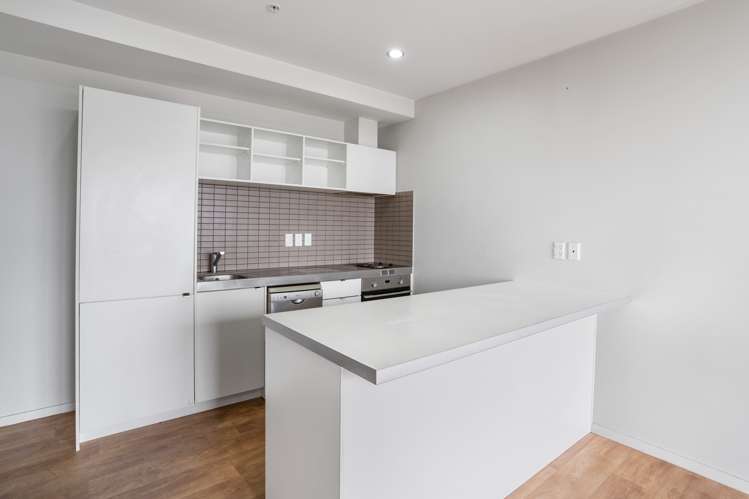 1009/20 Mccrae Way New Lynn_14