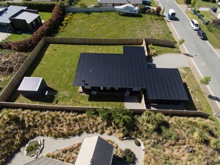 8 Bell Street Lake Hawea_5