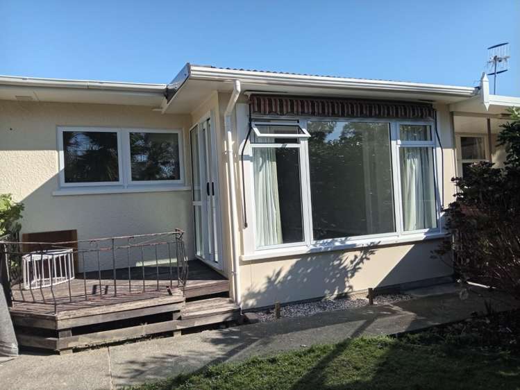 2/8 Norwich Street Stoke_7