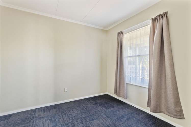 79A Swansea Road Stratford_21