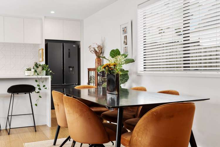 17 Langton Road Stanmore Bay_16