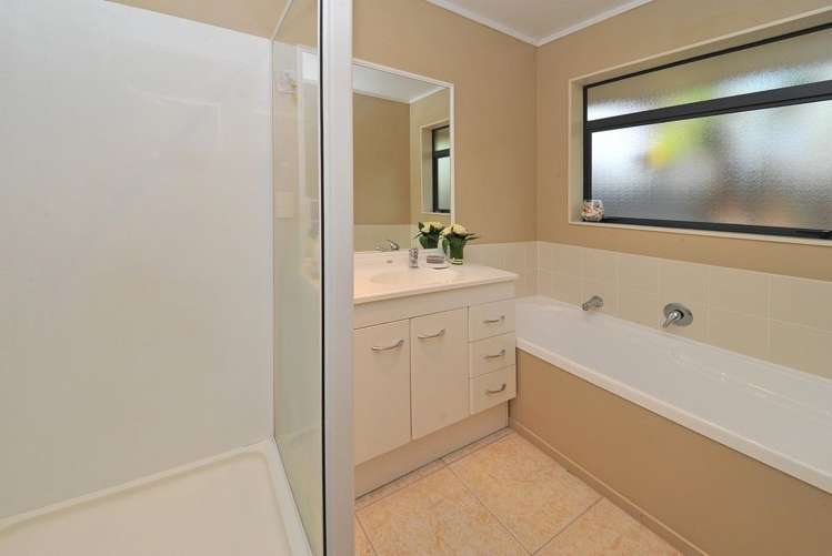 1 Tir Conaill Avenue Flat Bush_6