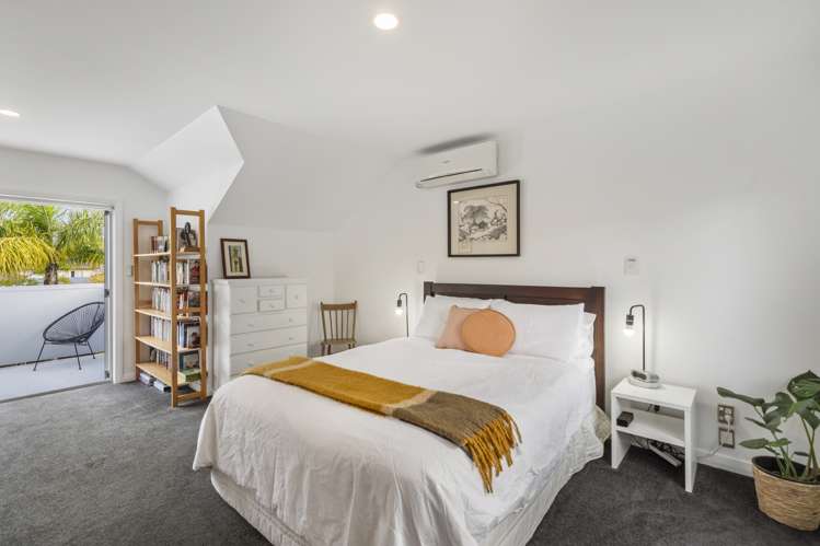 2/7 Phillip Parade Forrest Hill_12