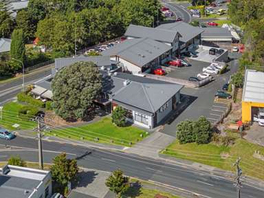 Unit 2/23 Wainui Road_1