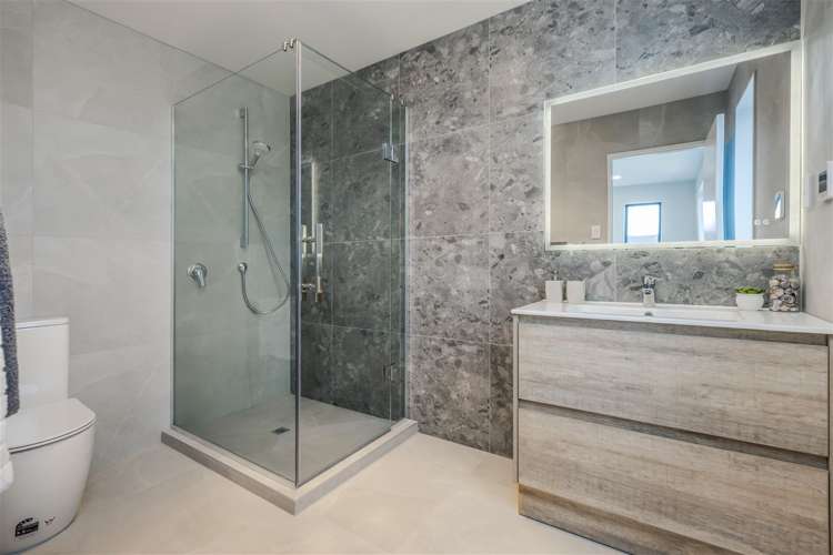 4 Bendridge Street Flat Bush_21