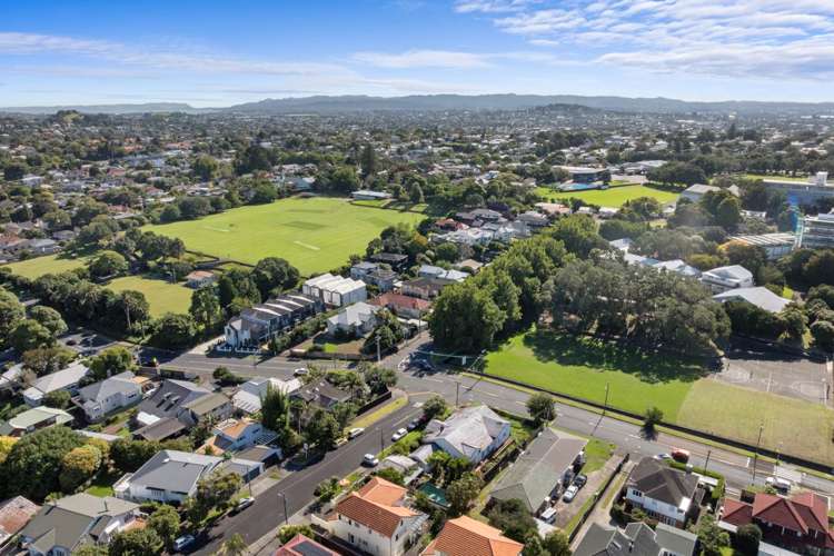 188 & 188A Gillies Avenue Epsom_24