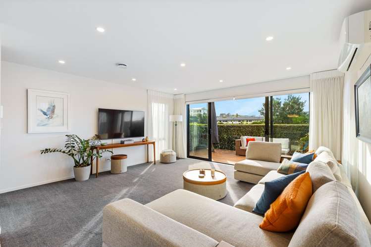 66 Arran Point Parade Orewa_4