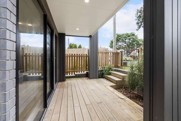 1/31 Reid Road New Lynn_5