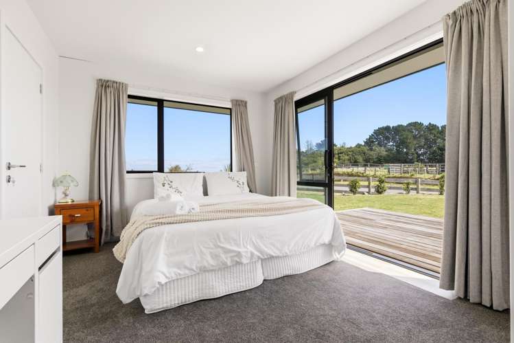 1 Glendas Way Acacia Bay_16