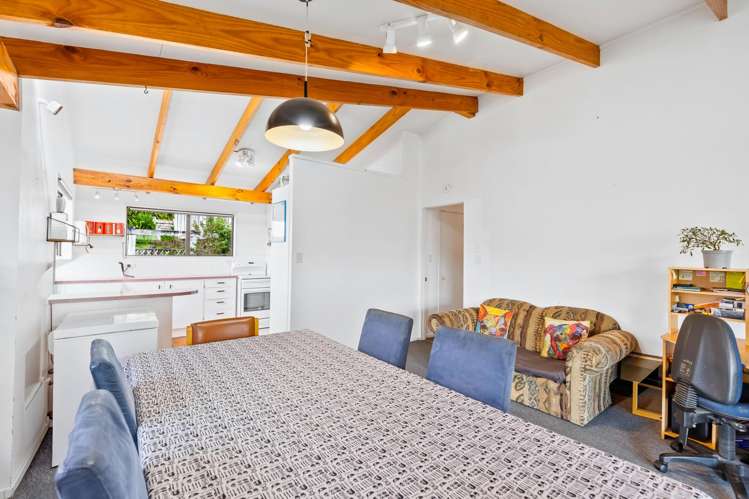 13 Frosses Place Massey_19