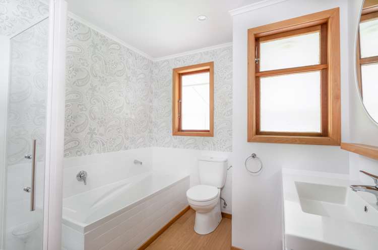 2/48 Ngamotu Road Hilltop_11