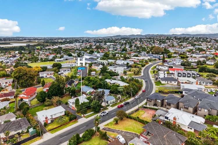 49 Tiroroa Avenue Te Atatu South_24