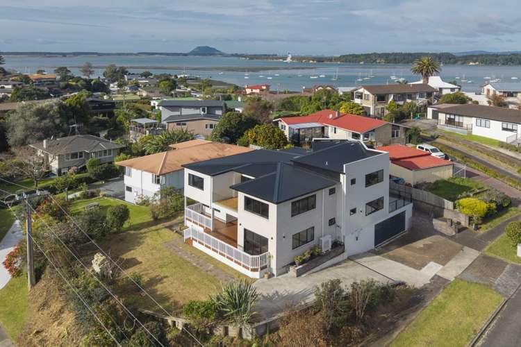 1 Coppelia Avenue Omokoroa_35