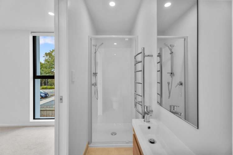 7/52 Taramea Street 10016_13