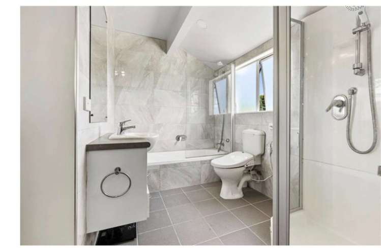 2/ 46A Blakeborough Drive Forrest Hill_6