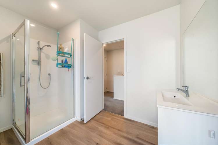 1119A High Street Taita_12