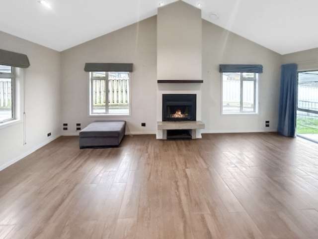 133 Bridgman Road 11385_1