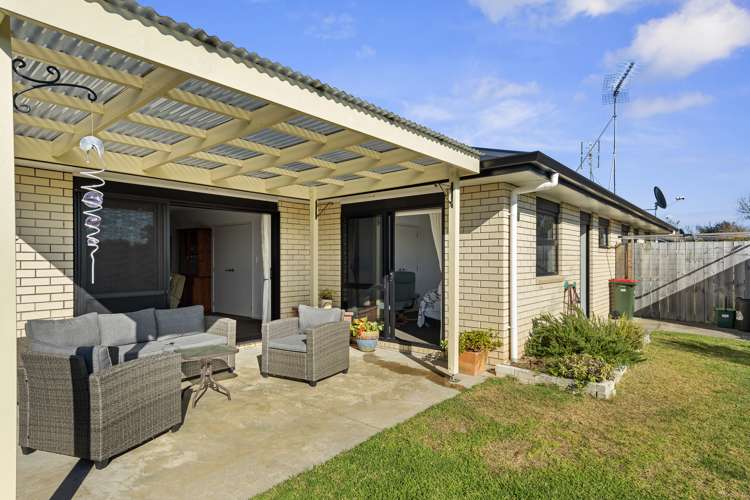 8/11 Errol Close Burbush_10