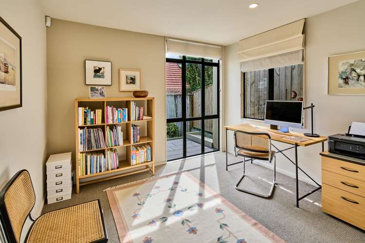 12/22 Oriental Terrace Oriental Bay_11