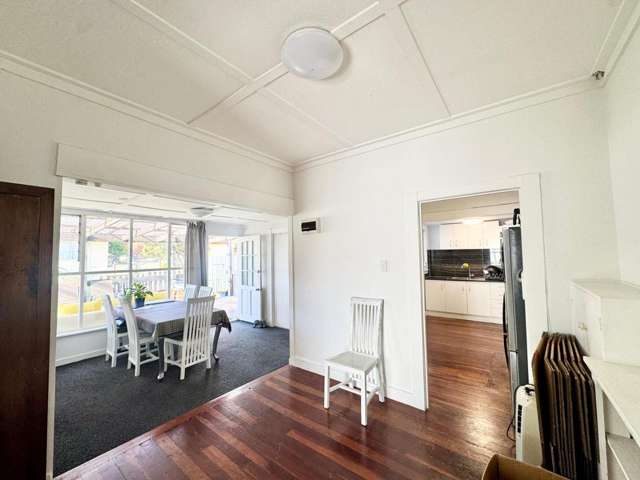 104 McLeod Road Te Atatu South_4